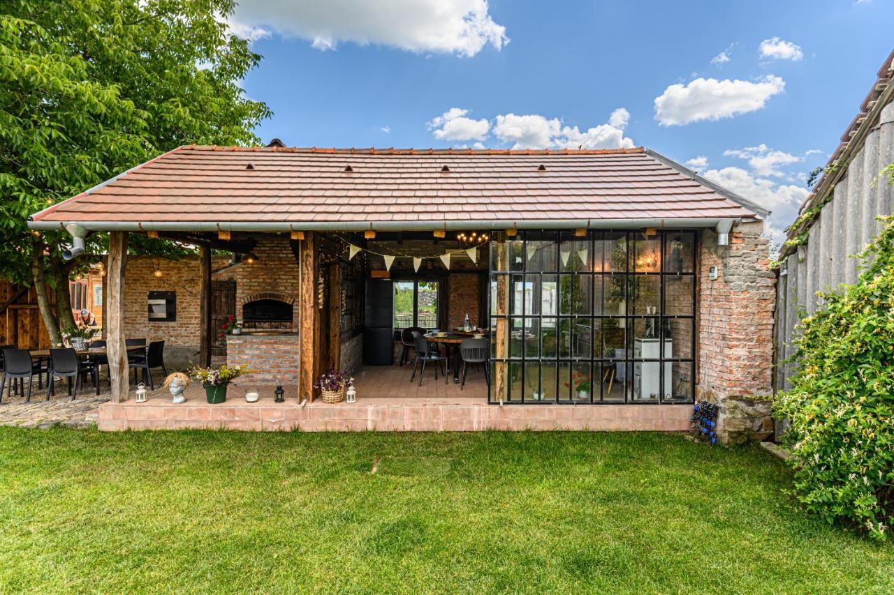 Bed and Breakfast The Good House - Hărman Esterno foto